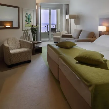 Park Hotell 4*